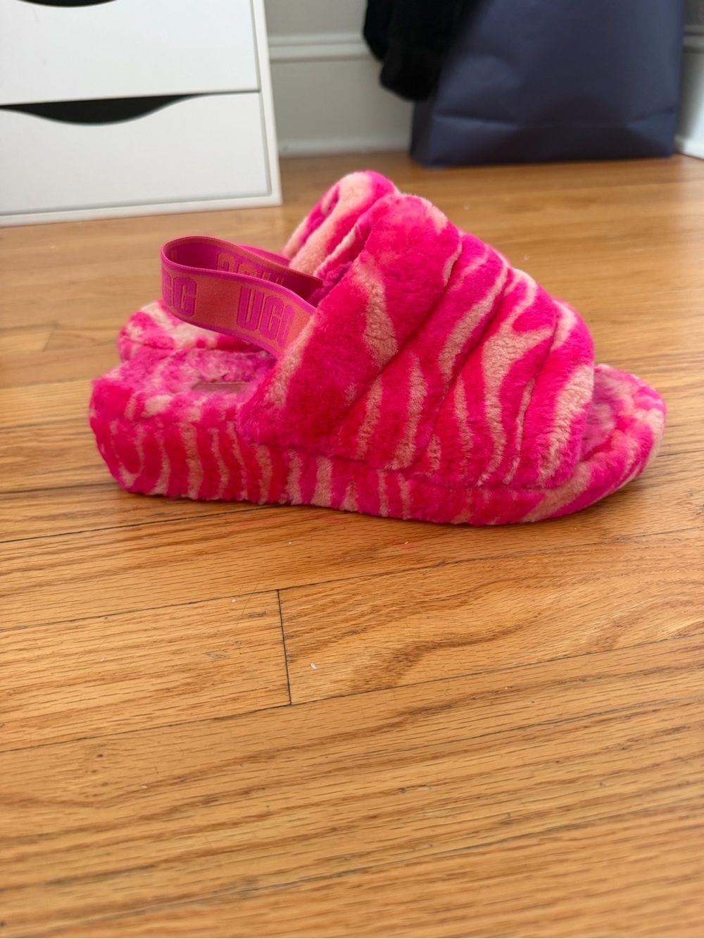 UGG Kids Hot Pink and Light Pink Fluff Slide with Branded Heel Strap